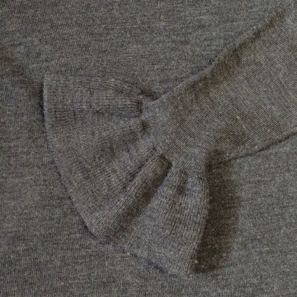 Nanette Lepore Merino Wool Gray Sweater w/ Flared Cuffs Sz S - Picture 5 of 5